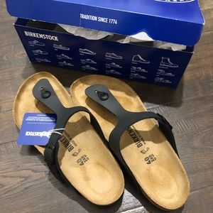 NWT Birkenstock Gizeh Sandals with original box